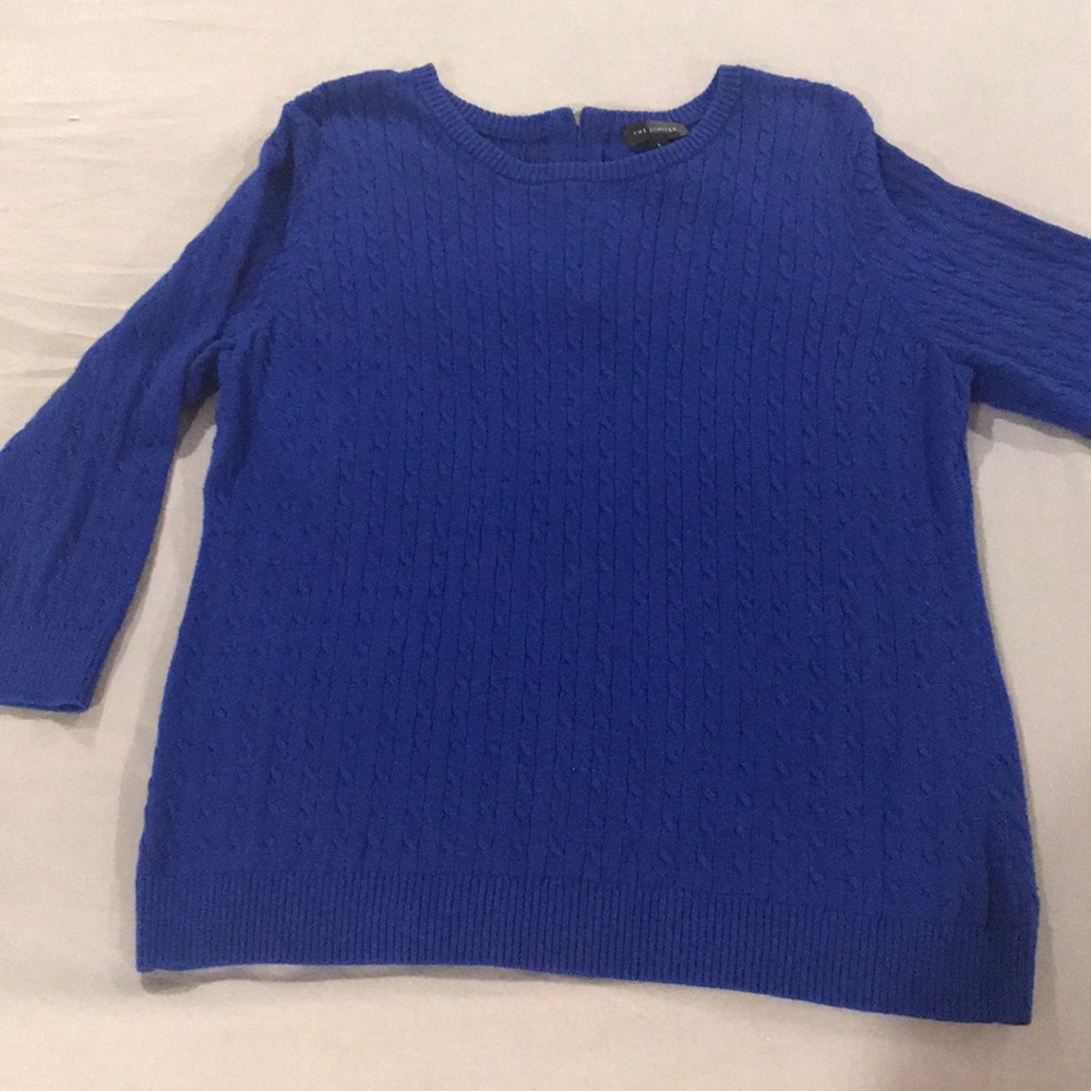Limited brand thin cable sweater in royal blue L
